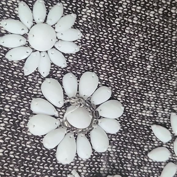 International concepts INC macys sweater embroidered nwot - Picture 4 of 4